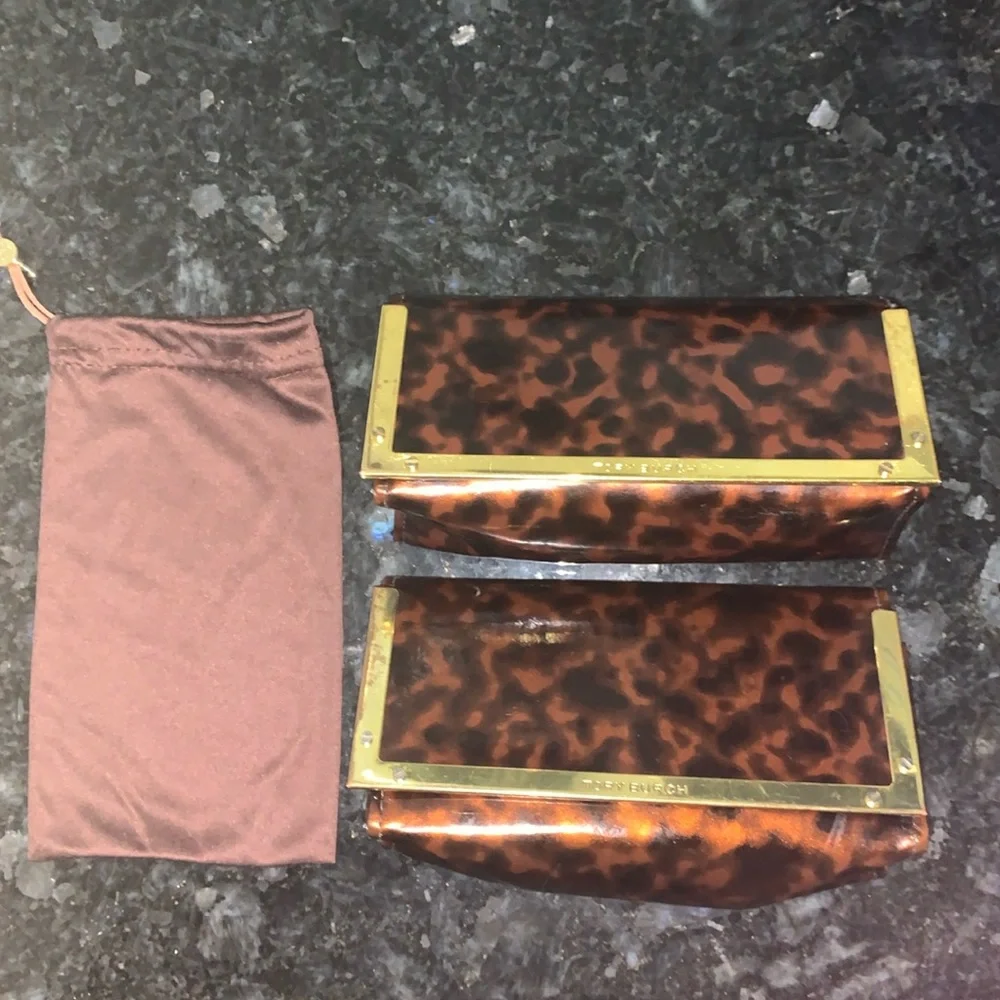 Bundle of 3 eyeglass/sunglass cases
2 TORY BURCH and 1 KATE SPADE case - Picture 2 of 14